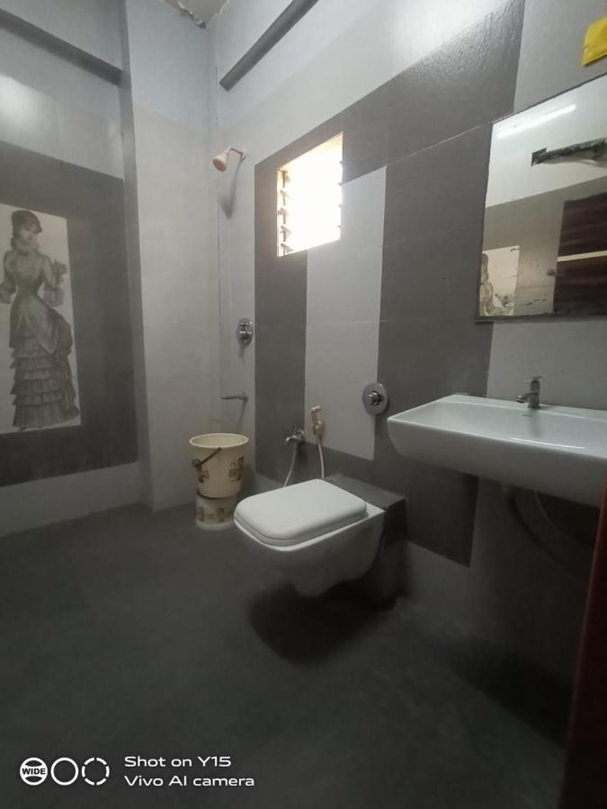 Shree Hotel Shivdhara Somnāth Eksteriør billede